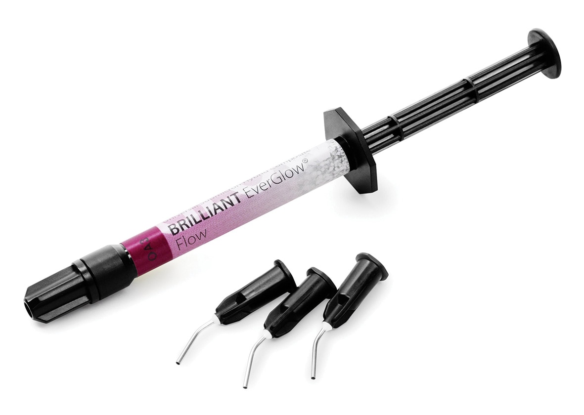 1202275_UK_Product_02_-BRILLIANT-EverGlow-Flow-Syringe-OA3-2g.jpg